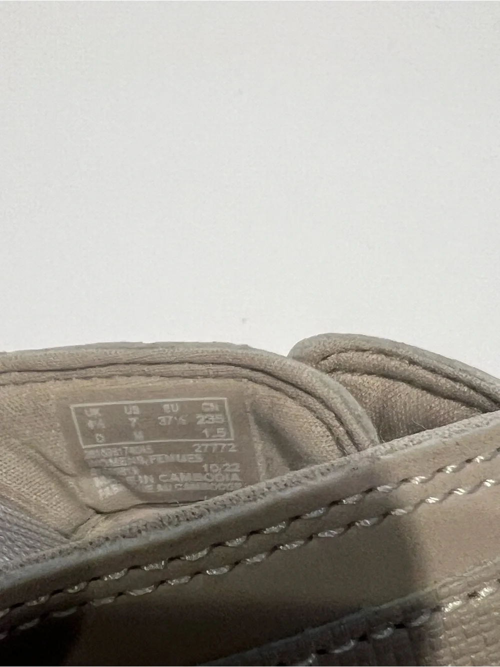 Clarks Cloudsteppers women’s Taupe Gray Slide Sandals Sz 7